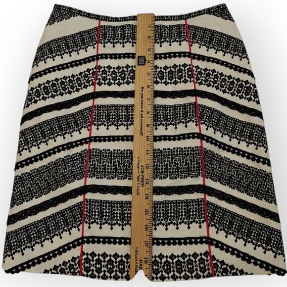 NWOT Anthropologie Tabitha Black and Cream Embellished A-Line Mini Skirt Sz 2 - Picture 2 of 4